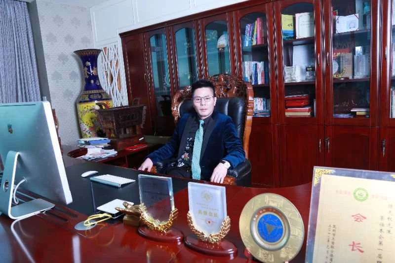 人物 | 陈先权:慈善净化心灵,精神“死而不亡”(图4) 人物 | 陈先权:慈善净化心灵,精神“死而不亡”(图4)